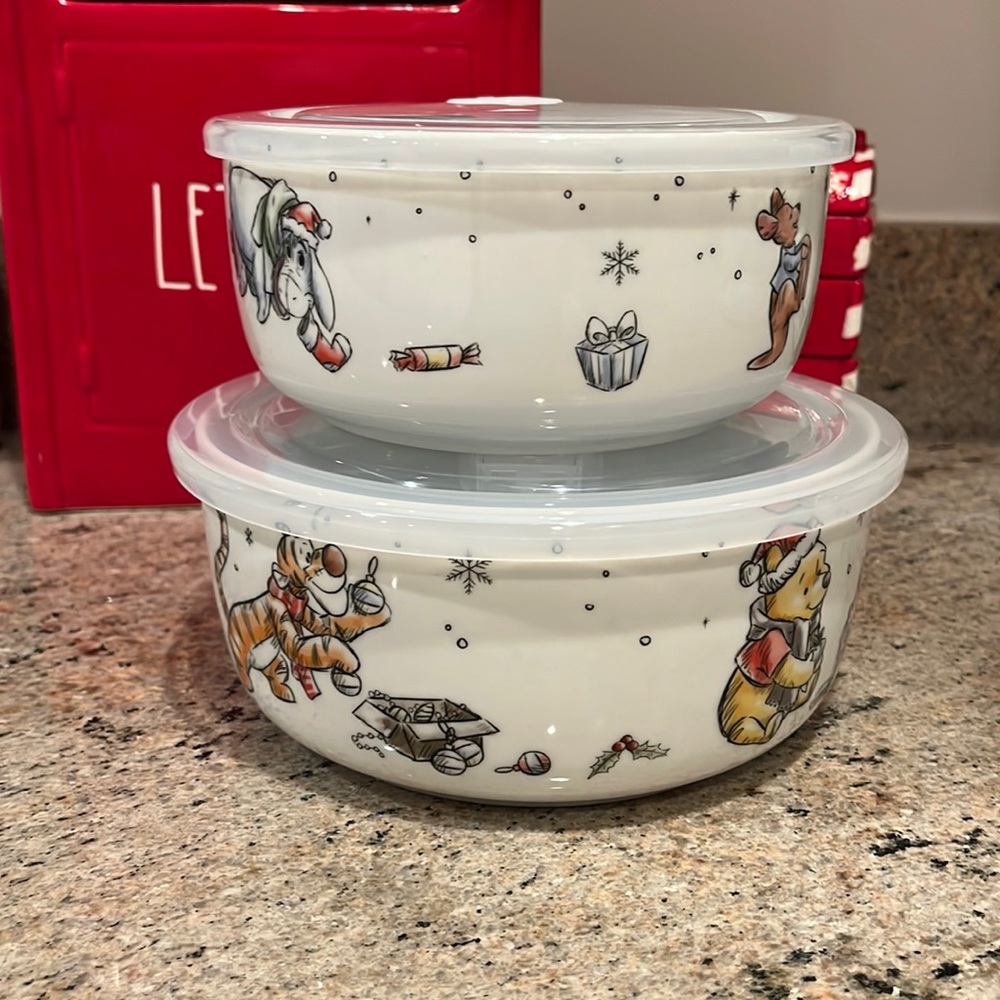 Winnie the Pooh and Friends Christmas Food Storage Containers